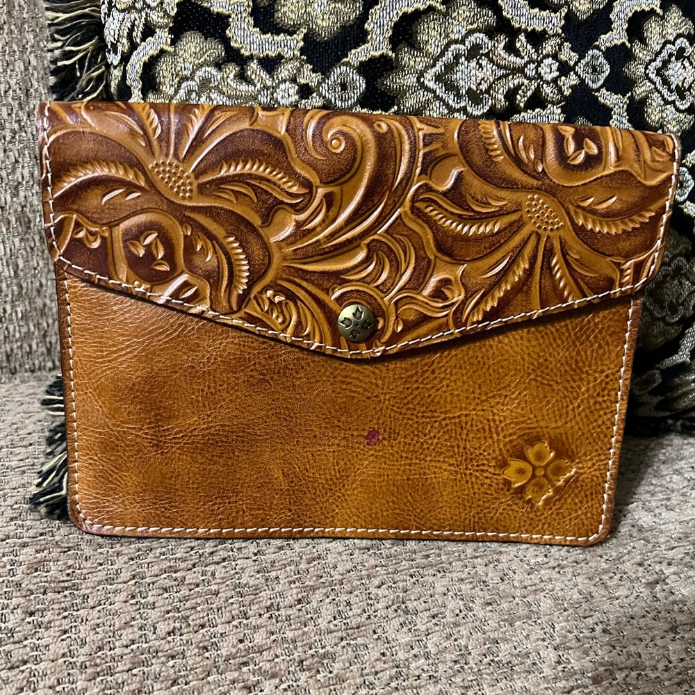 Patricia Nash Florence Tooled Leather Embossed Envelope Pouch Clutch 9 X 7